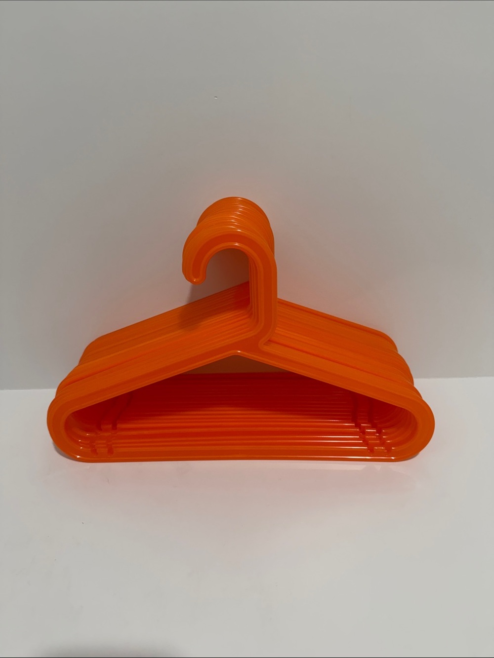 IKEA BAGIS Childrens Clothes Hangers Anna Efverlund Neon orange set of 18